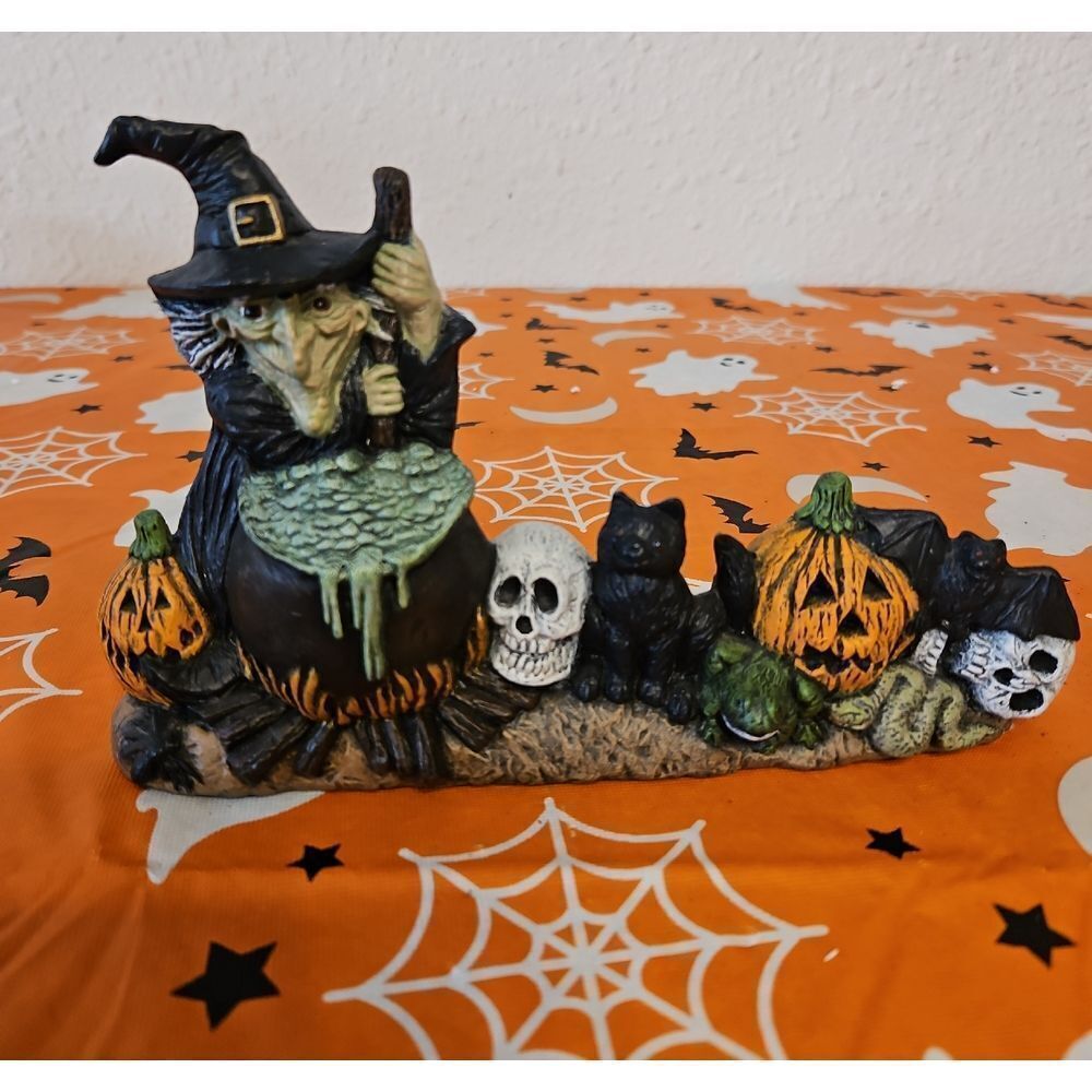 Vintage Nowel'ls Halloween Witch and Pumpkins Ceramic Figurine